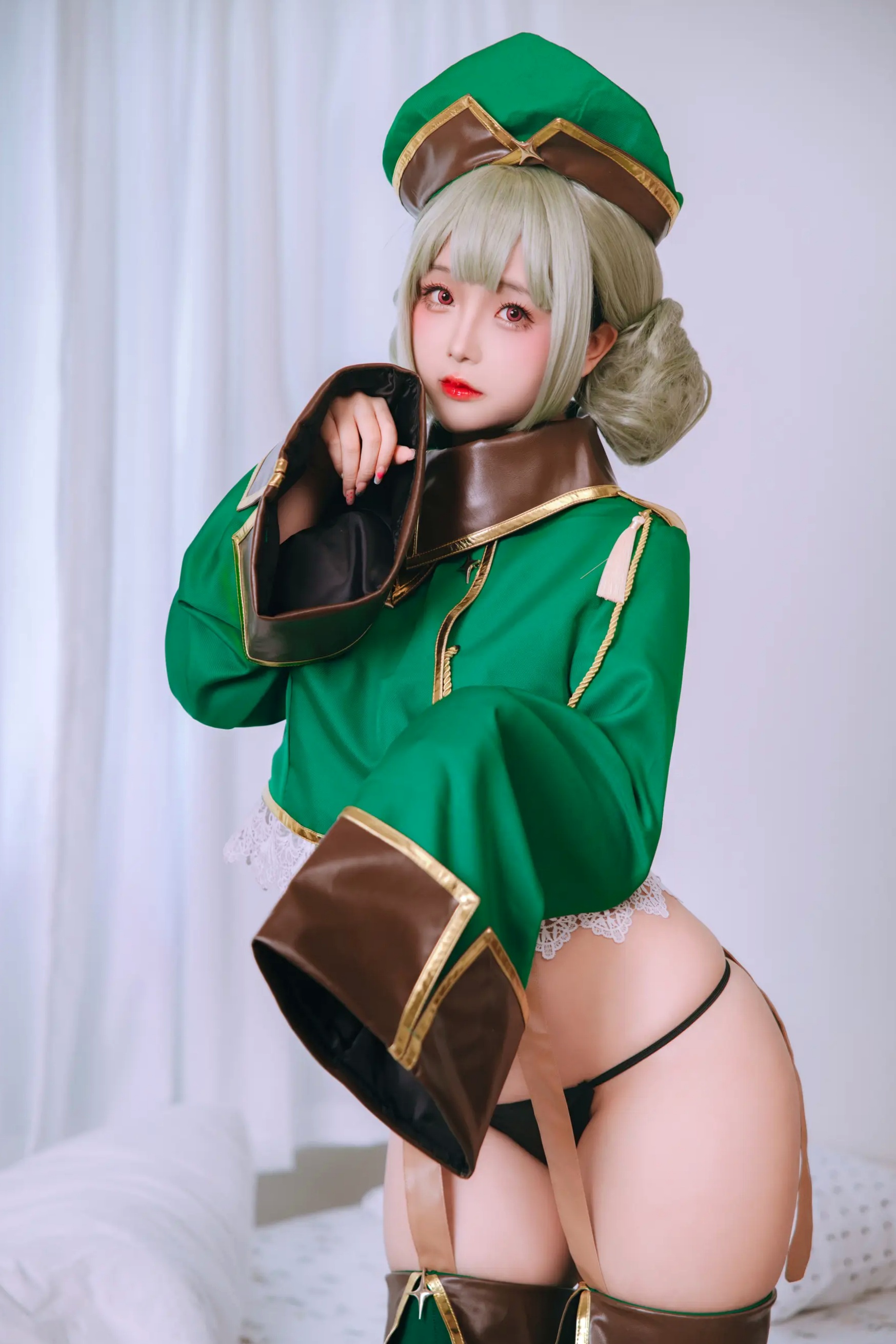 日奈娇阿良河琪舞制服COSPLAY室内私房大尺度诱惑写真 - 充满动感的动漫风格角色扮演,尽显傲人身姿