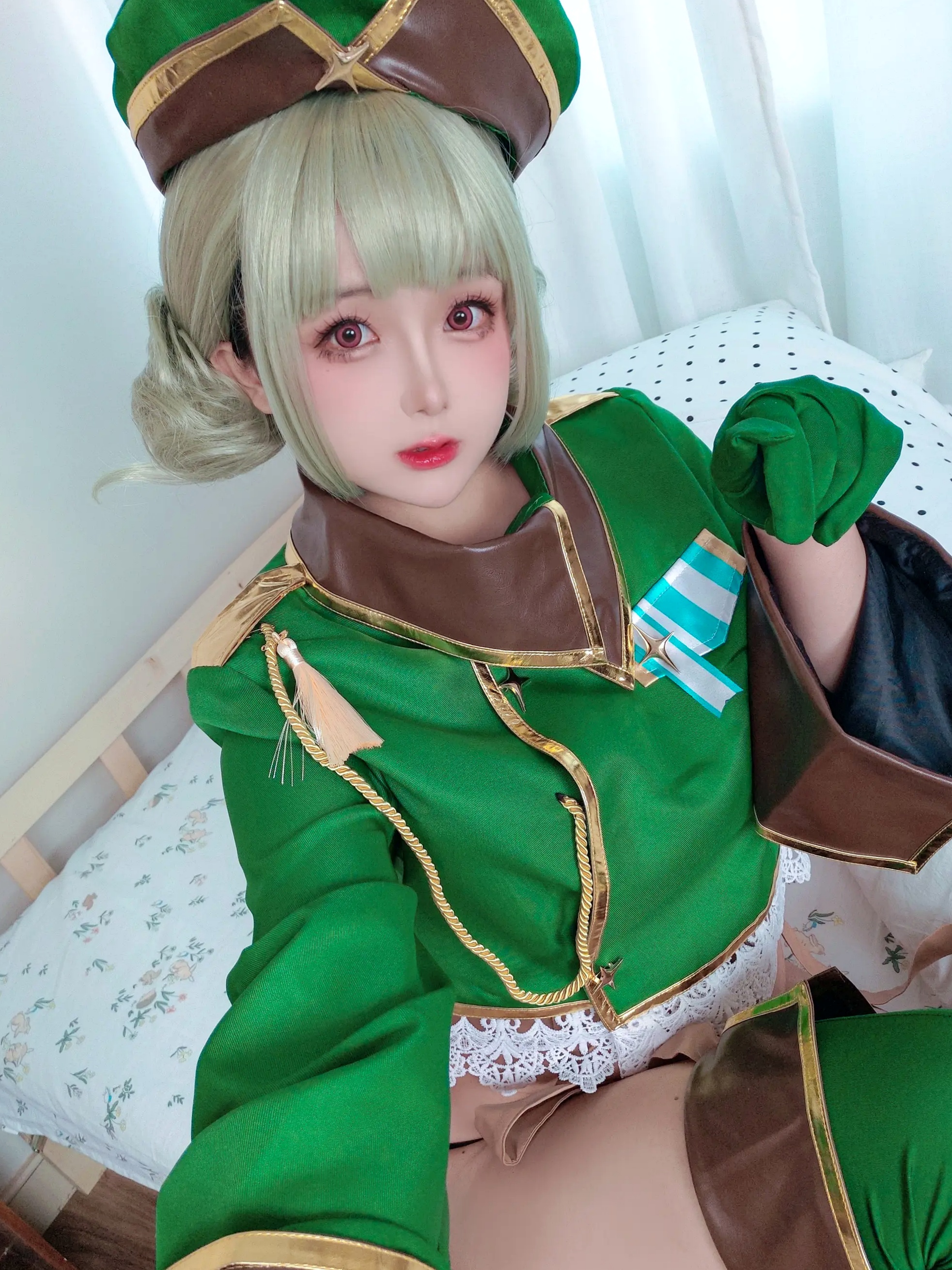 日奈娇阿良河琪舞制服COSPLAY室内私房大尺度诱惑写真 - 充满动感的动漫风格角色扮演,尽显傲人身姿