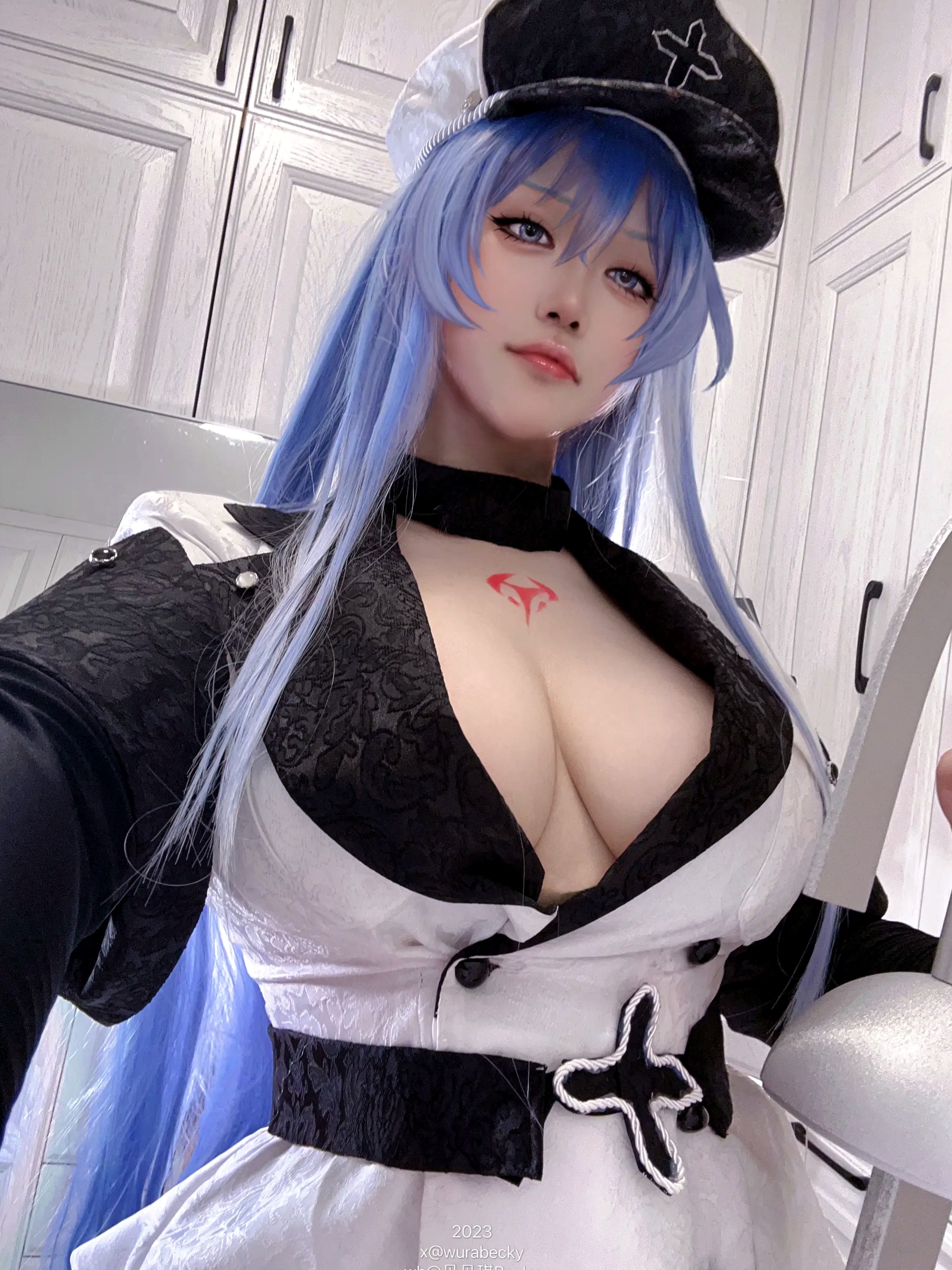 贝贝琪Becky艾斯德斯角色扮演私房写真,火辣身材制服诱惑大尺度作品