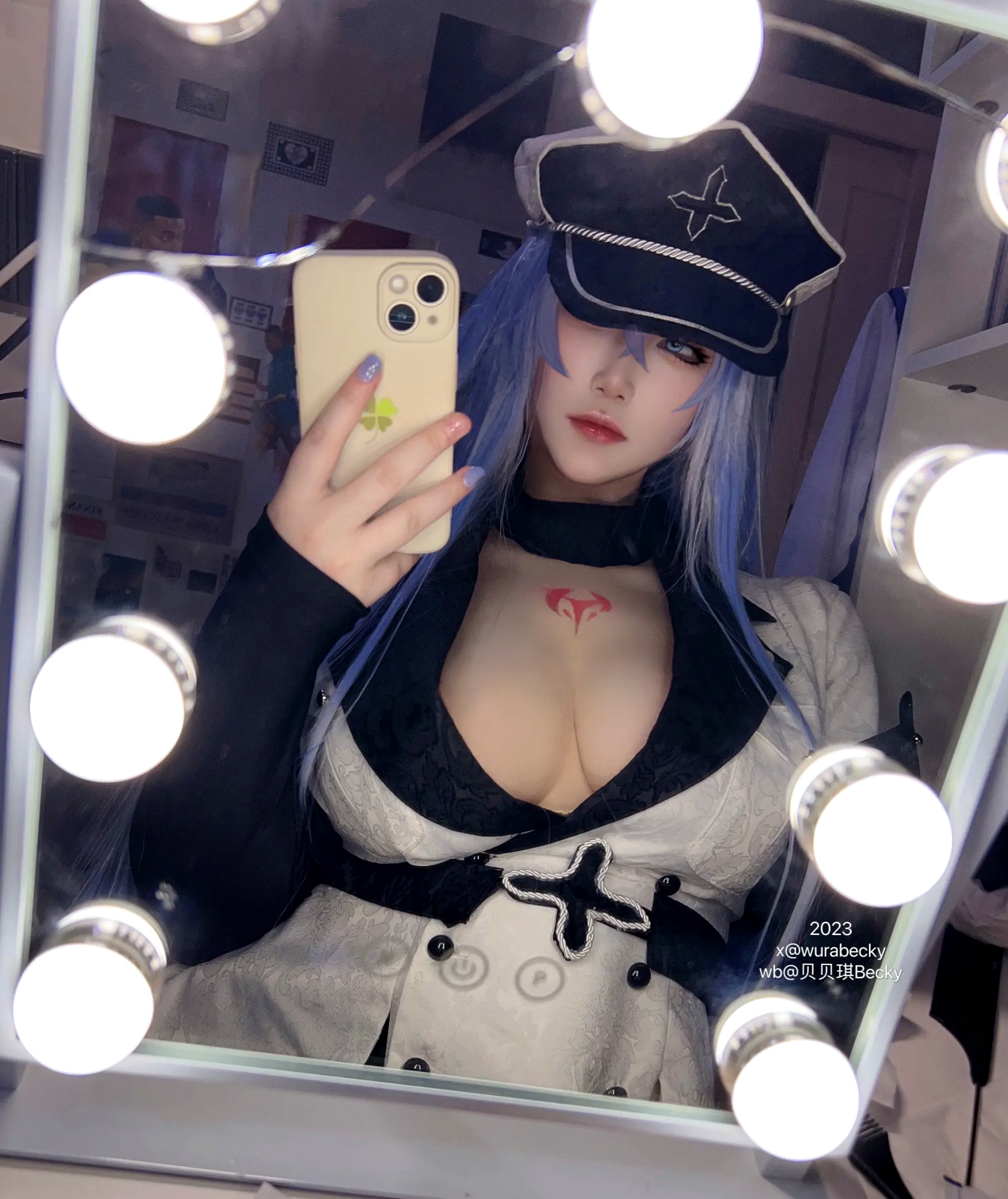 贝贝琪Becky艾斯德斯角色扮演私房写真,火辣身材制服诱惑大尺度作品