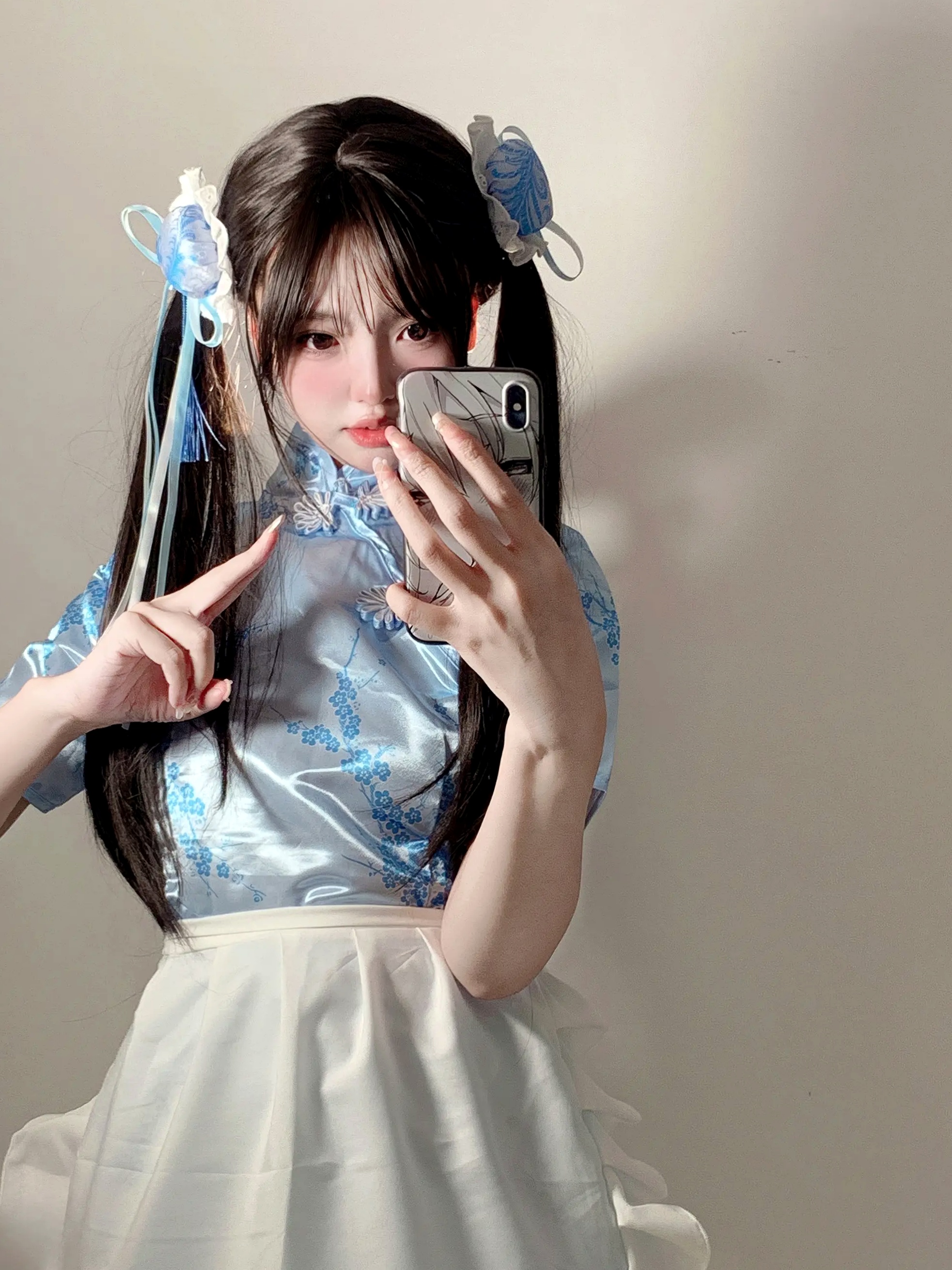 真宝 - 中华娘私房照大尺度诱惑性感白丝美腿