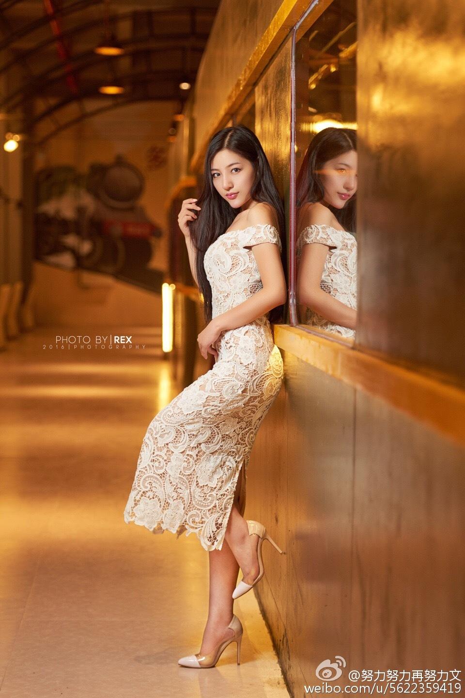 UU阿文 超正小妮子微博私房写真图