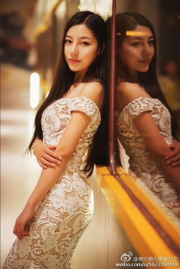 UU阿文 超正小妮子微博私房写真图