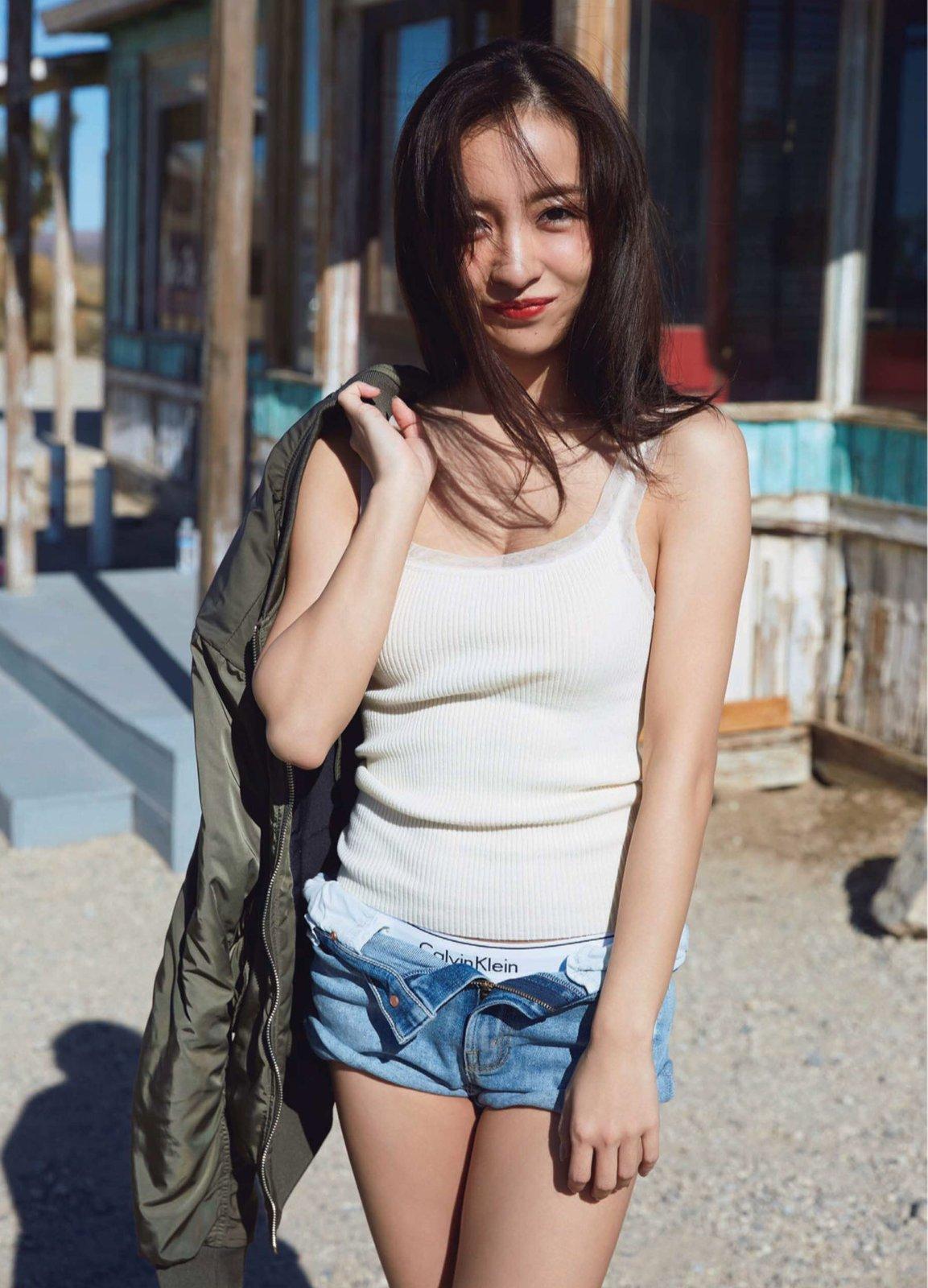 板野友美- 2018年日本周刊杂志写真合辑