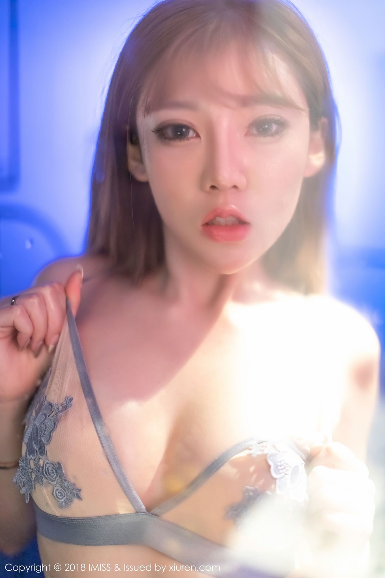 性感美模萌汉药 镂空内衣惹火曲线