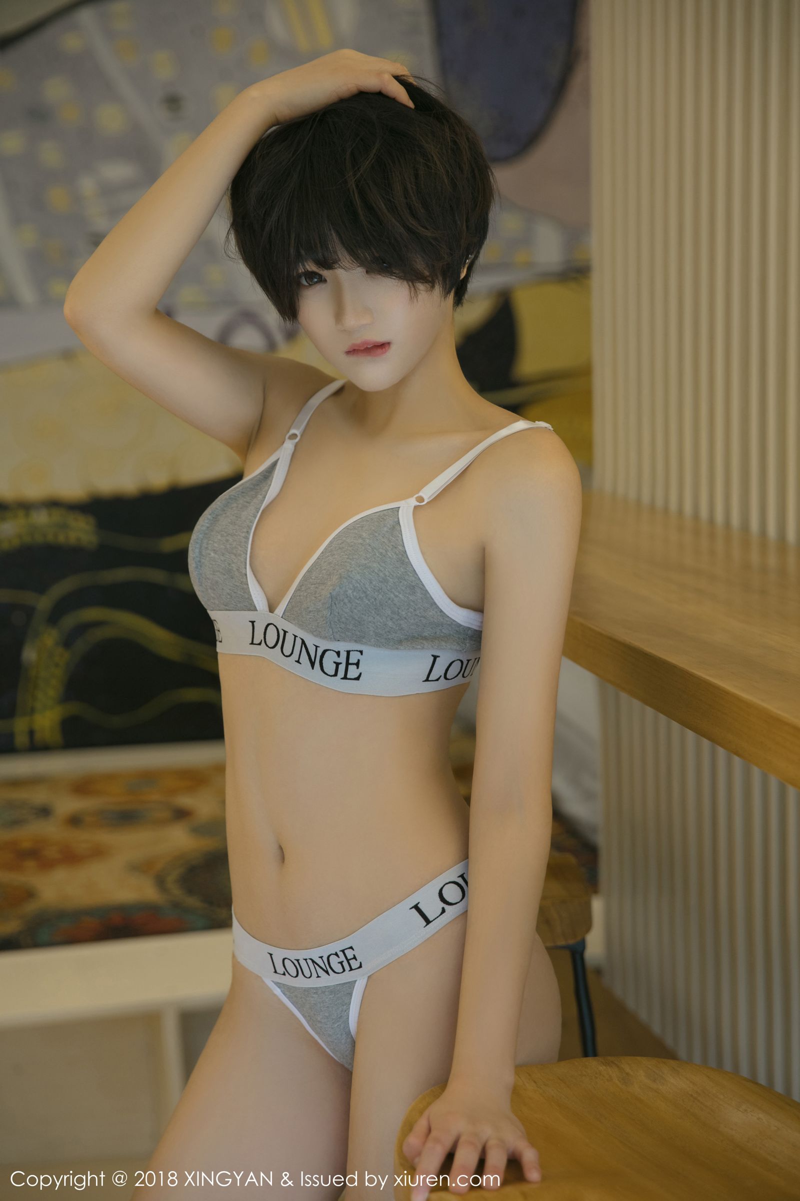 真人芭比悦爷妖精 比基尼与浴巾裹身