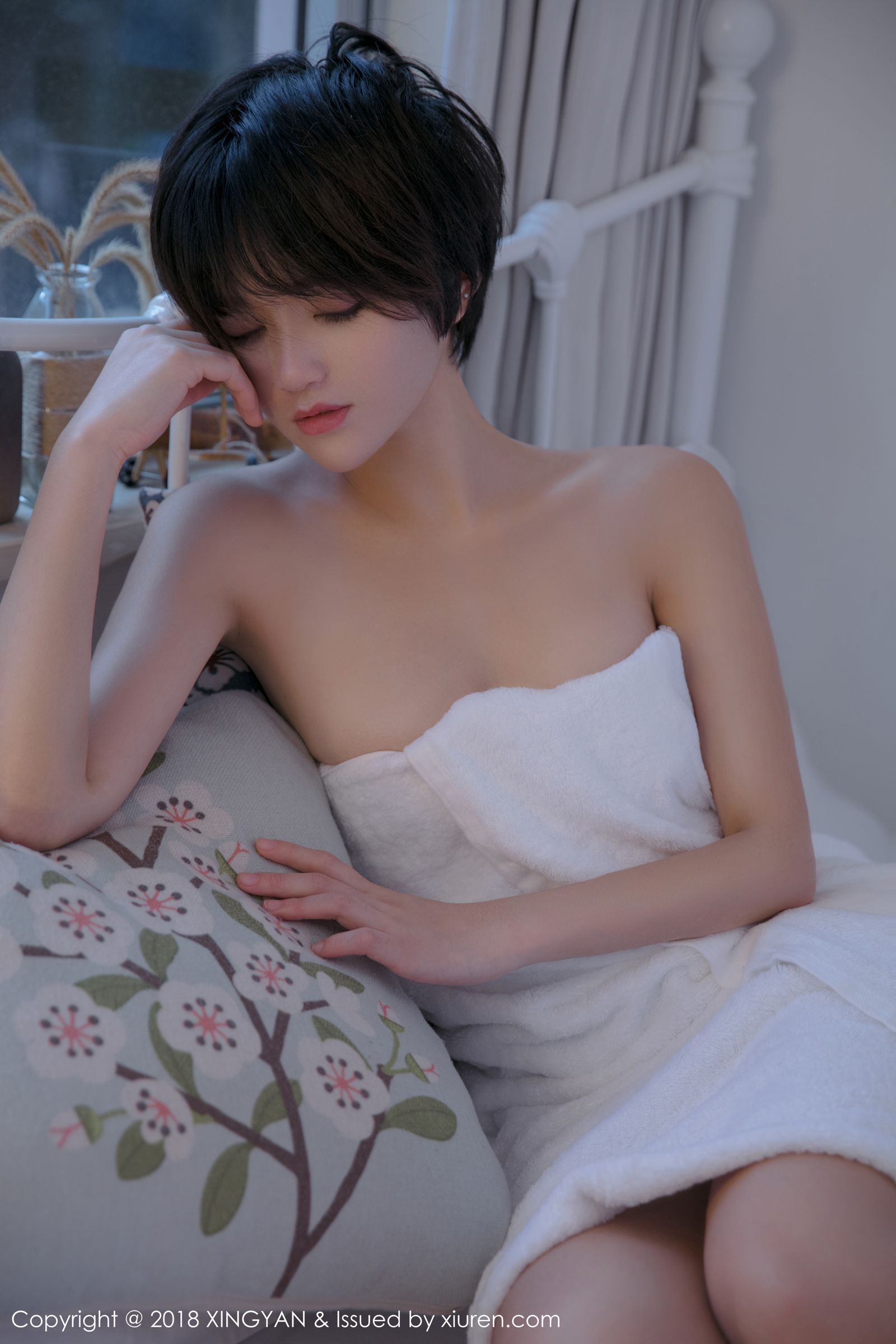 真人芭比悦爷妖精 比基尼与浴巾裹身