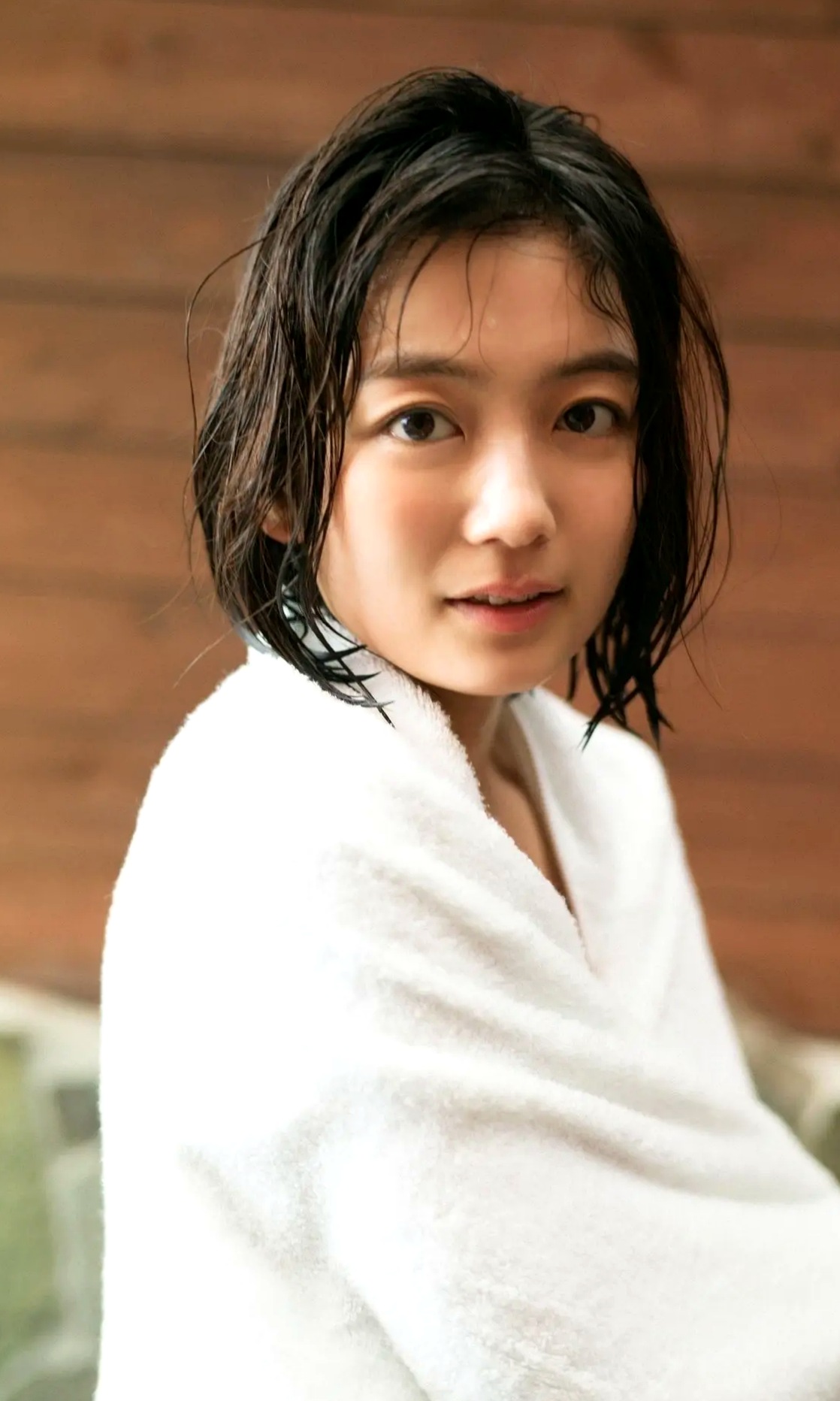 森田涼花《太陽の記憶》日系家居私房性感内衣写真