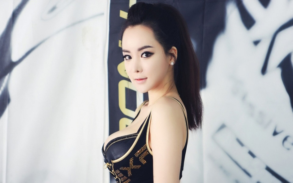 韩国模特林智慧写真图高清美女壁纸