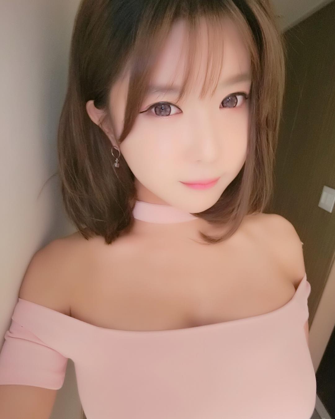 许允美(Heo Yun Mi)- 颜值逆天车模私房照