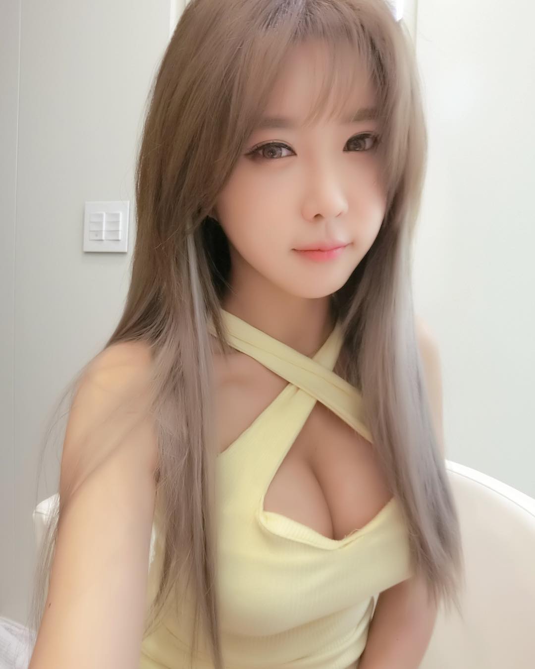 许允美(Heo Yun Mi)- 颜值逆天车模私房照