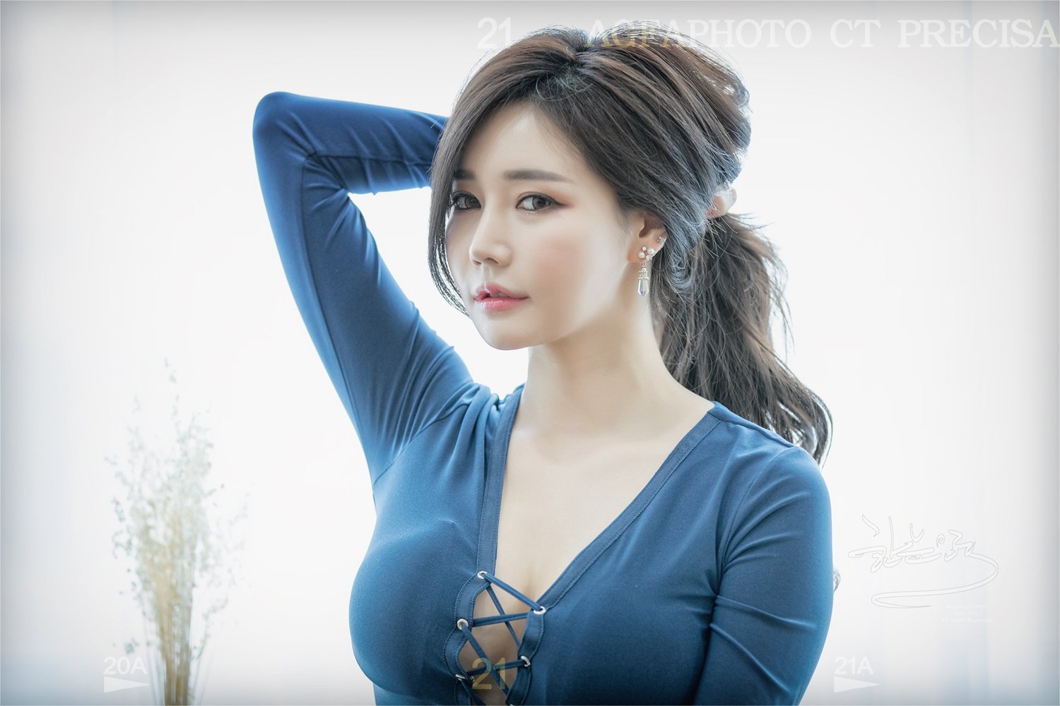 韩佳恩- 南韩美模超妩媚家居写真
