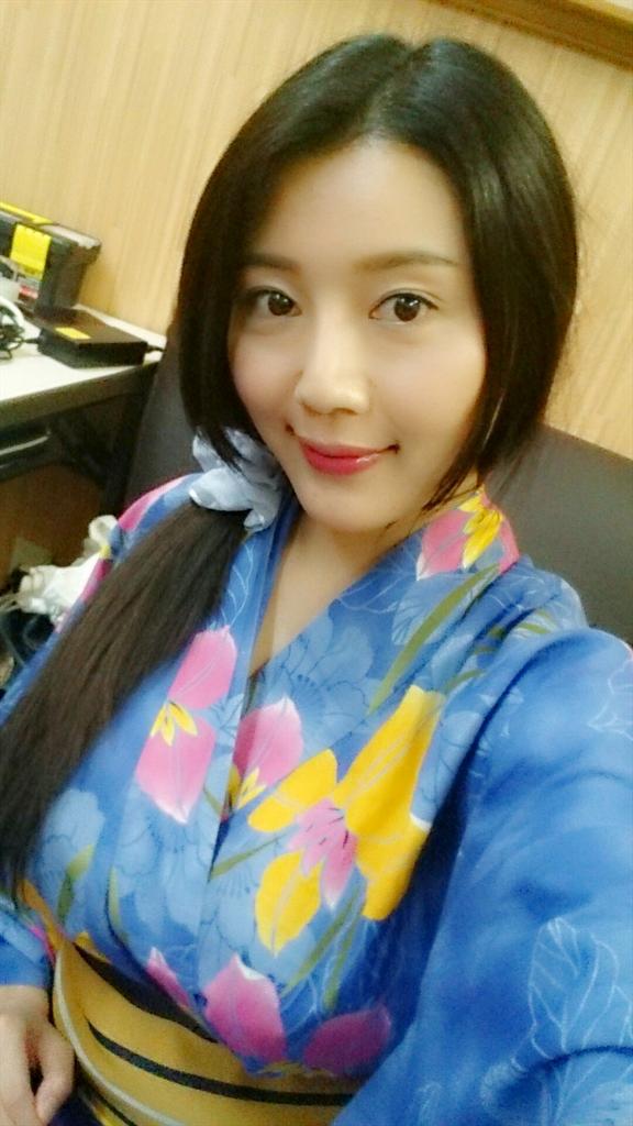 市来美保(奥菜アンナ) 御姐迷人私房照诱惑写真图