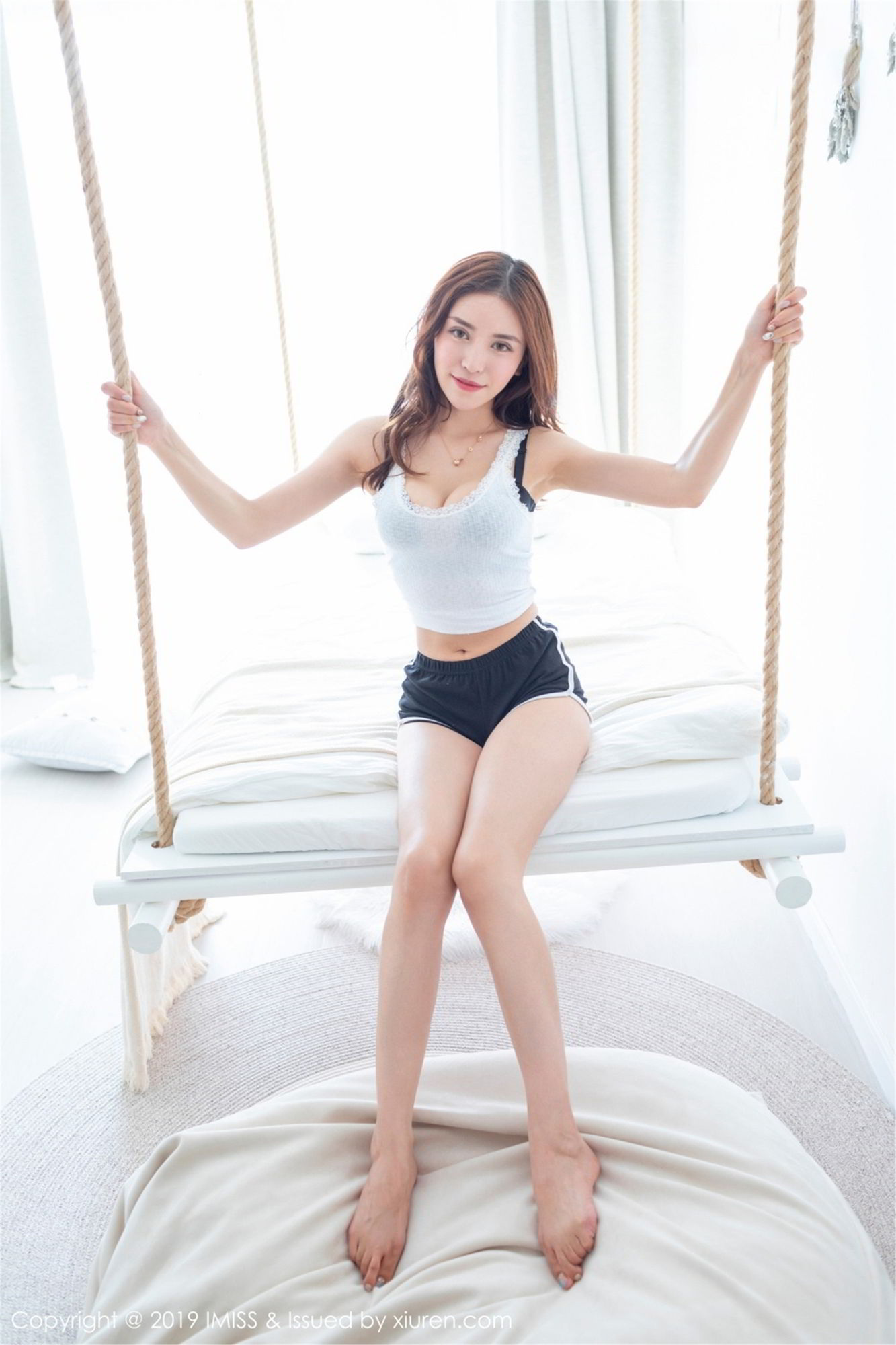性感模特陈思琪 精致的蕾丝内衣