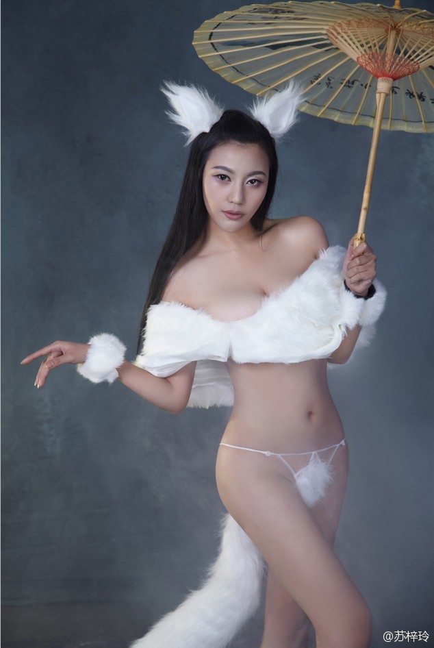 苏梓玲 大胆豪放写真图《疯狂原始人》