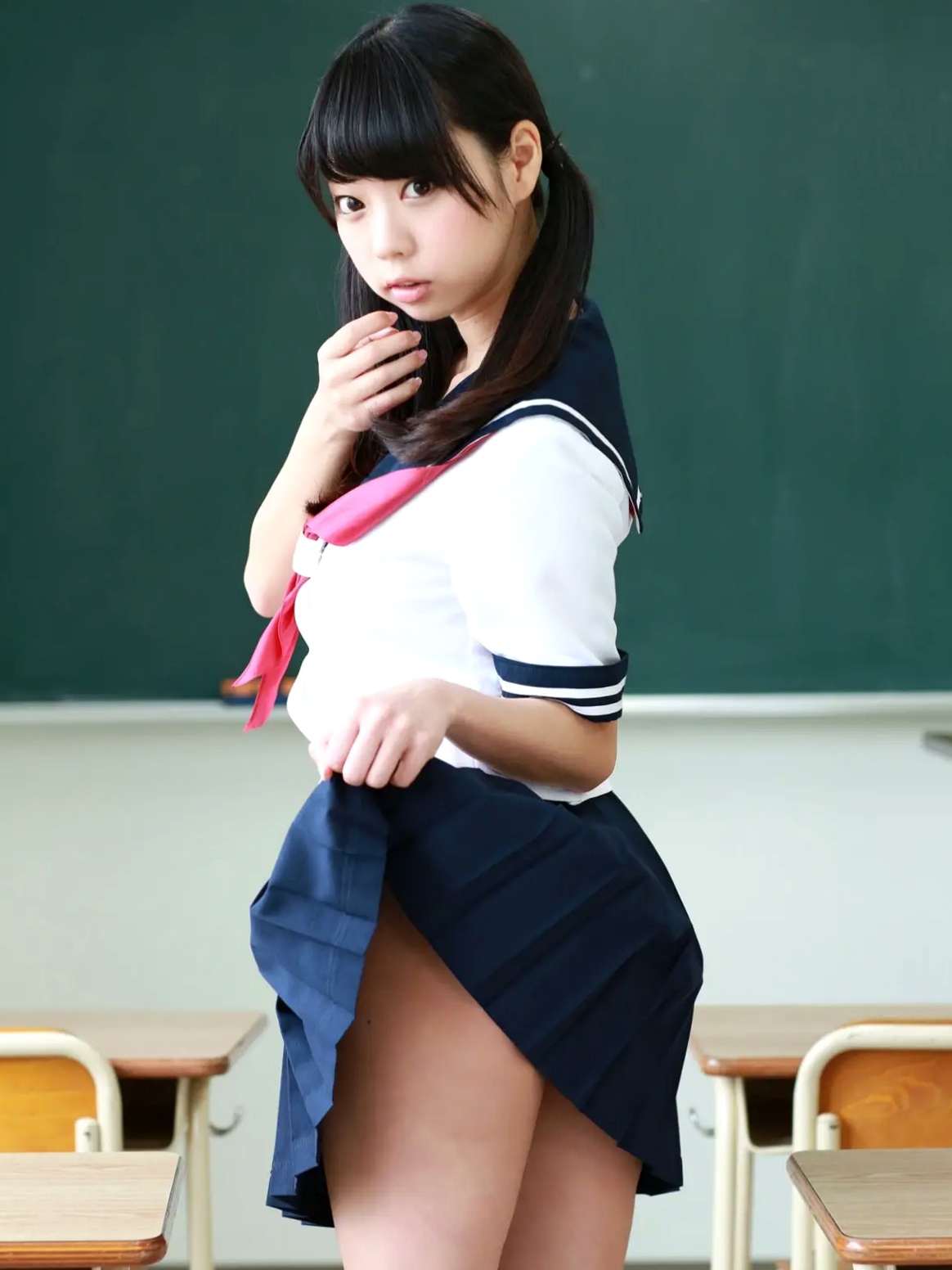 青山ひかる - 全巻セットB90踊る爆乳祭り 教室水手服性感制服写真