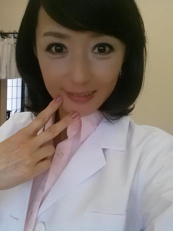 安野由美 美艳私房照诱惑写真图