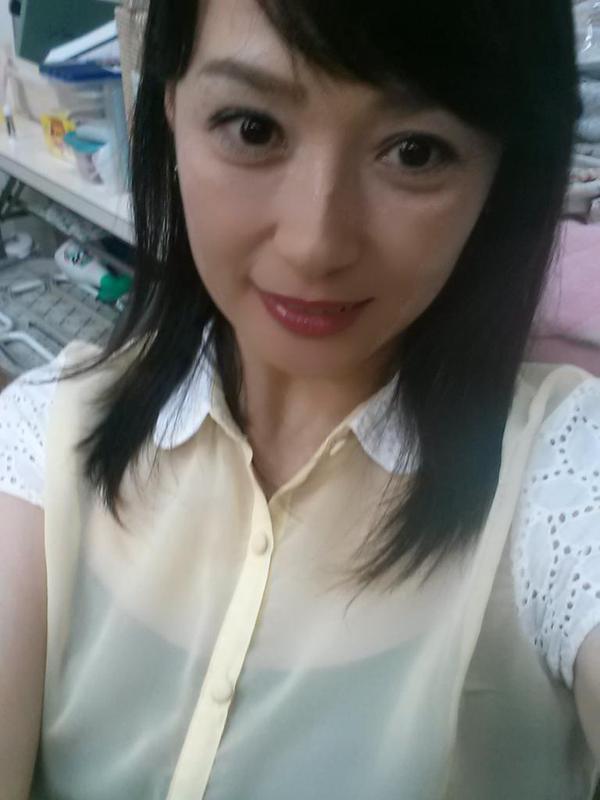 安野由美 美艳私房照诱惑写真图