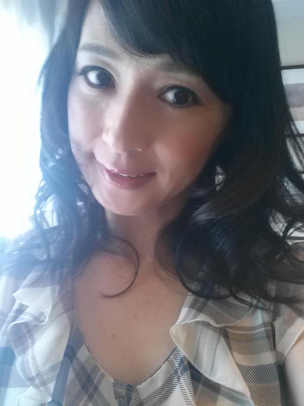 安野由美 美艳私房照诱惑写真图
