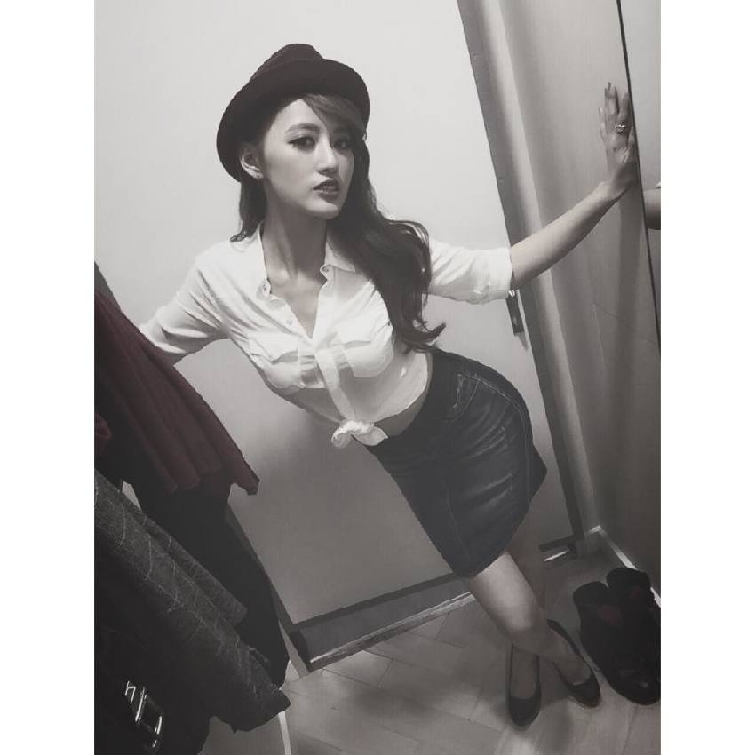 梁以辰(钟幸村) 原石美女私房照诱惑写真图