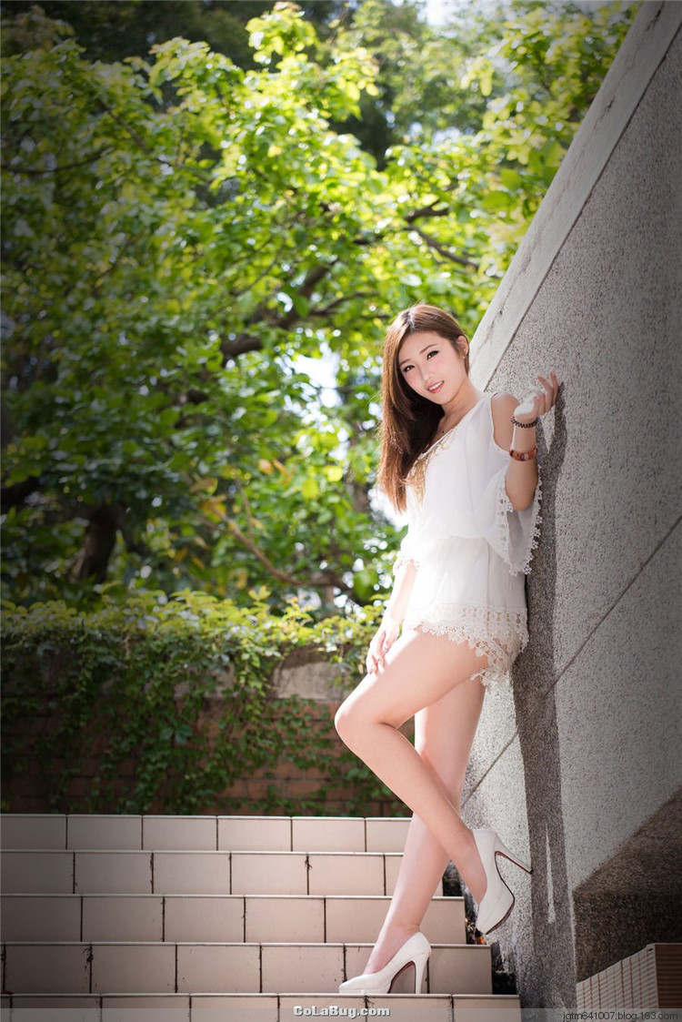 许薇安Vivi 性感外拍图片特辑