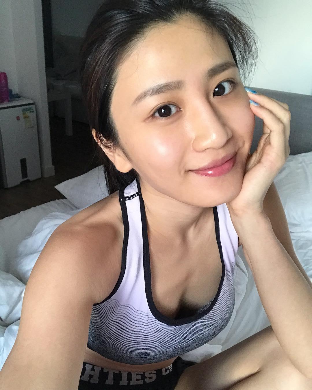 林芊妤练出惊人身段 纤细蛮腰非常吸睛
