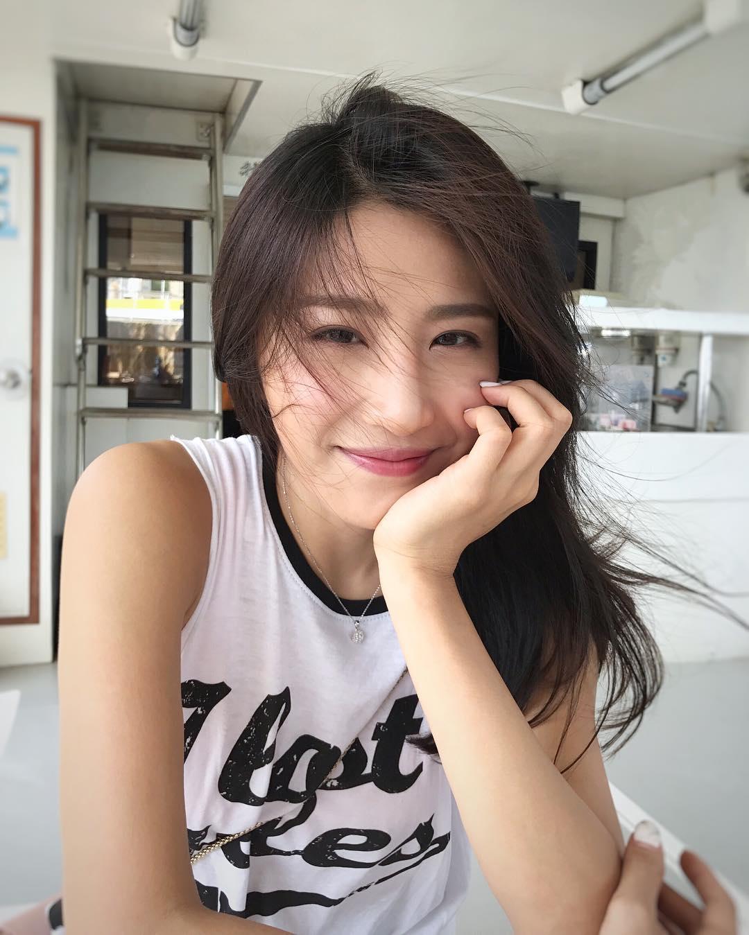 林芊妤练出惊人身段 纤细蛮腰非常吸睛