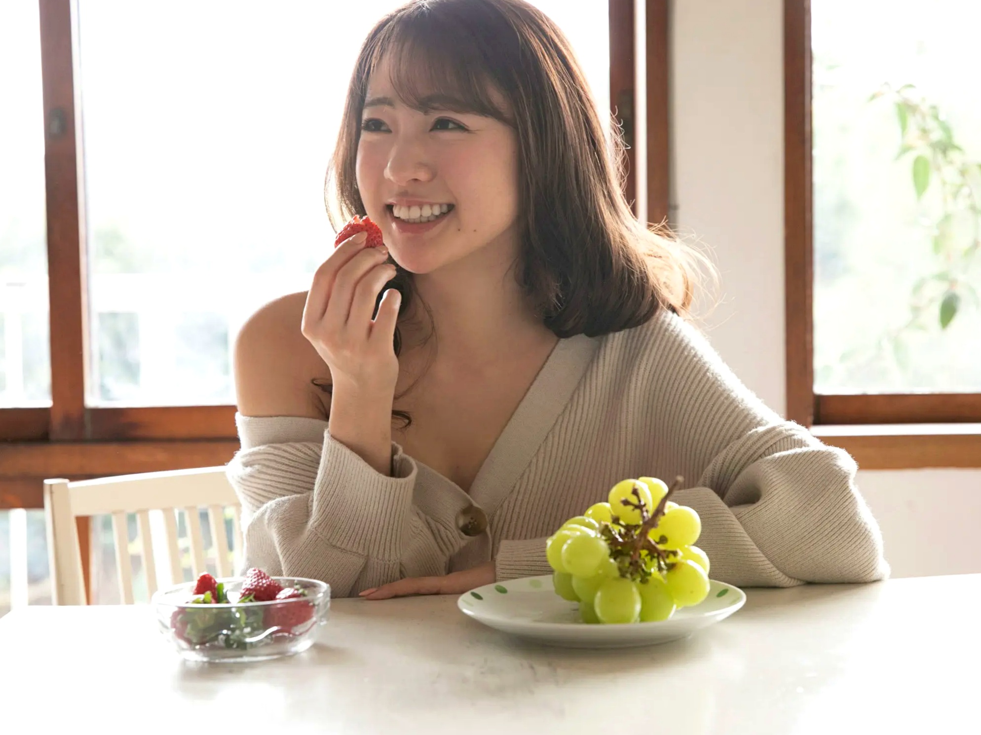 志田友美 - アイドルの魂は美脚に宿る 日系清新家居私房性感美腿写真