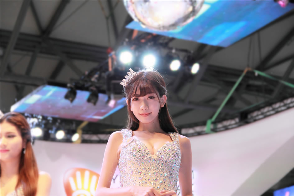 陈潇 游族网络青春美女酷似林志铃
