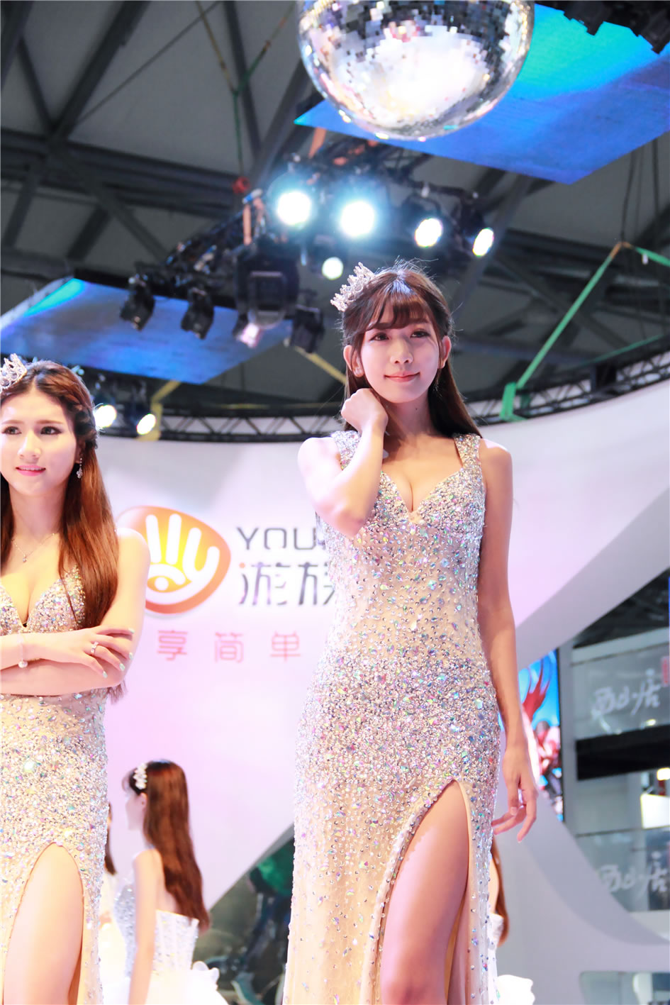 陈潇 游族网络青春美女酷似林志铃