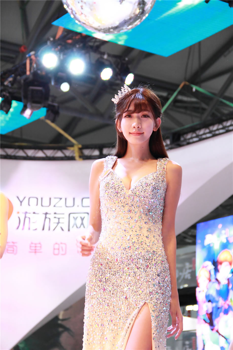 陈潇 游族网络青春美女酷似林志铃