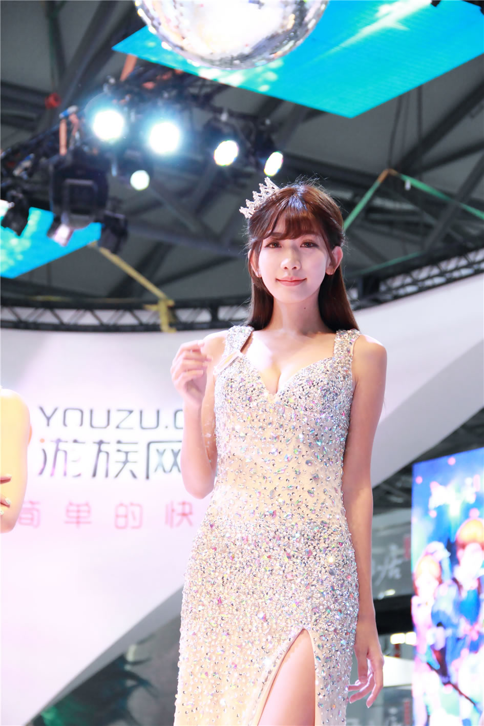 陈潇 游族网络青春美女酷似林志铃