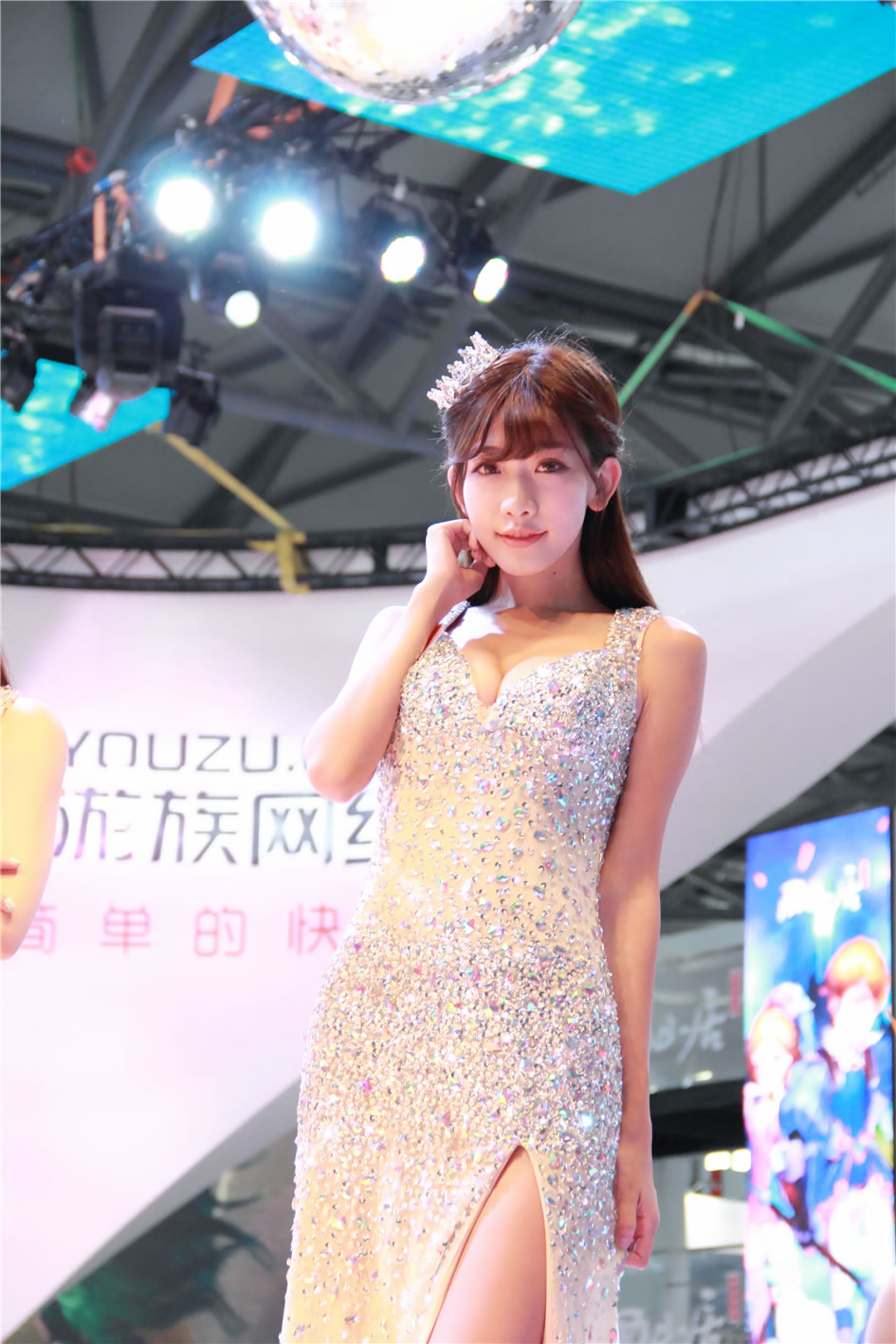 陈潇 游族网络青春美女酷似林志铃