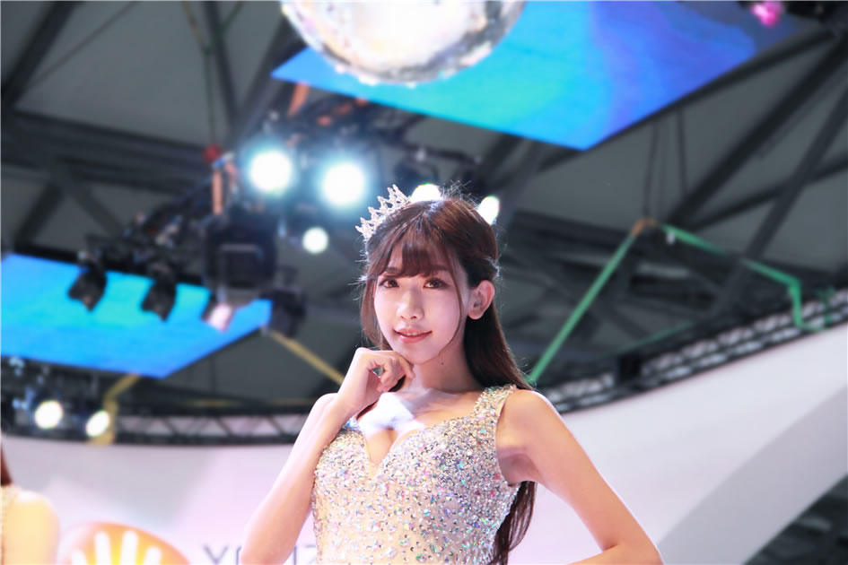 陈潇 游族网络青春美女酷似林志铃