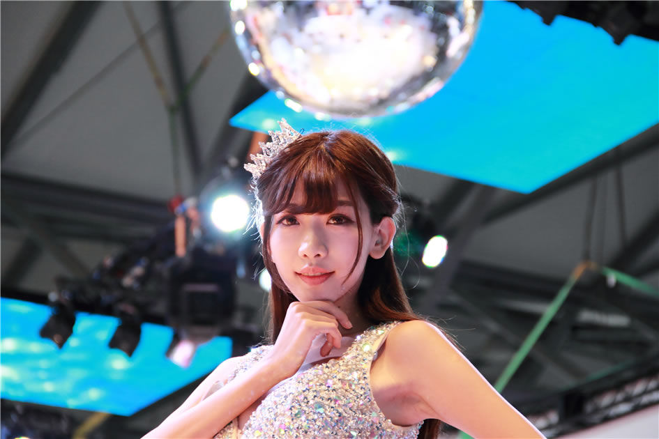 陈潇 游族网络青春美女酷似林志铃