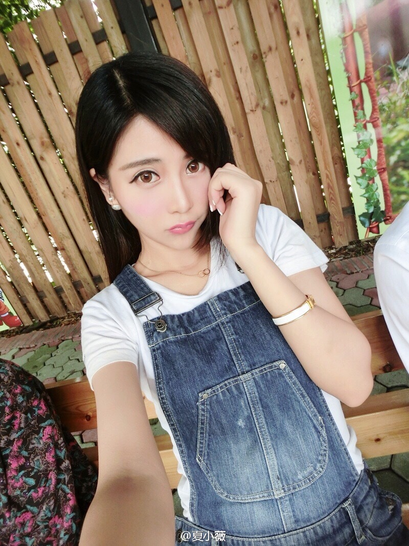 夏小薇 火辣性感私房照诱惑写真图