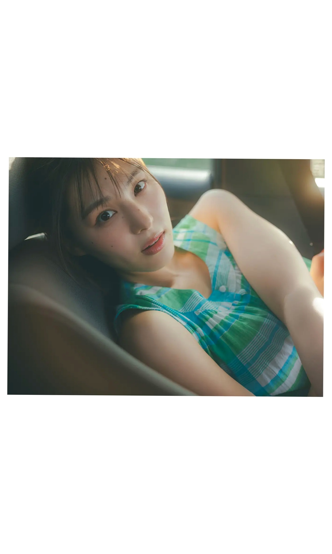 《相楽伊織 - more and more》日本女神泳池比基尼与清爽私房写真集