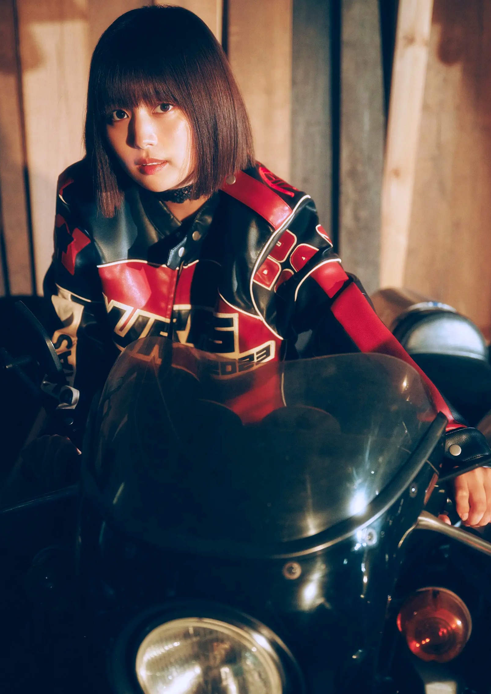 《北野瑠華 - Shape of My Heart》复古内衣美腿与机车野性性感写真