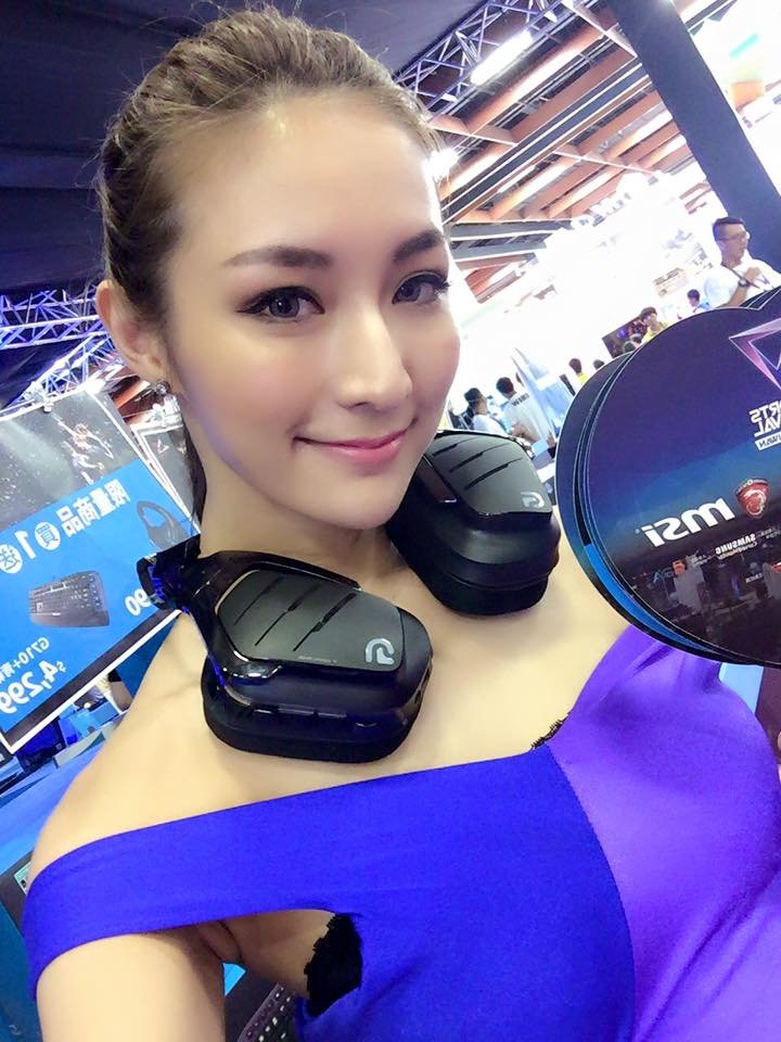 林佩佩 舞台女王热火比基尼