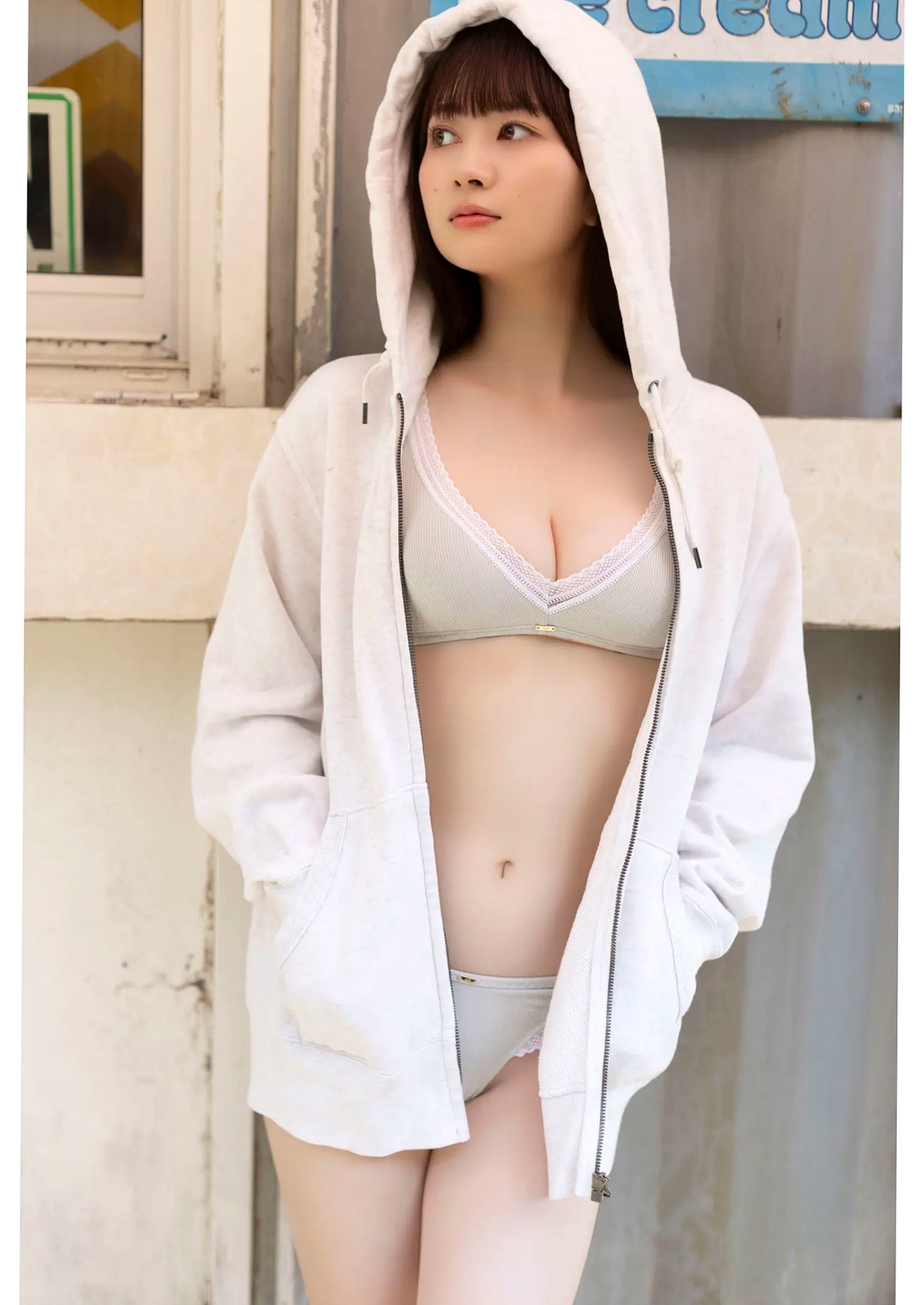 江籠裕奈 - Summertime Memories 日本清纯女神泳池海滩比基尼性感写真