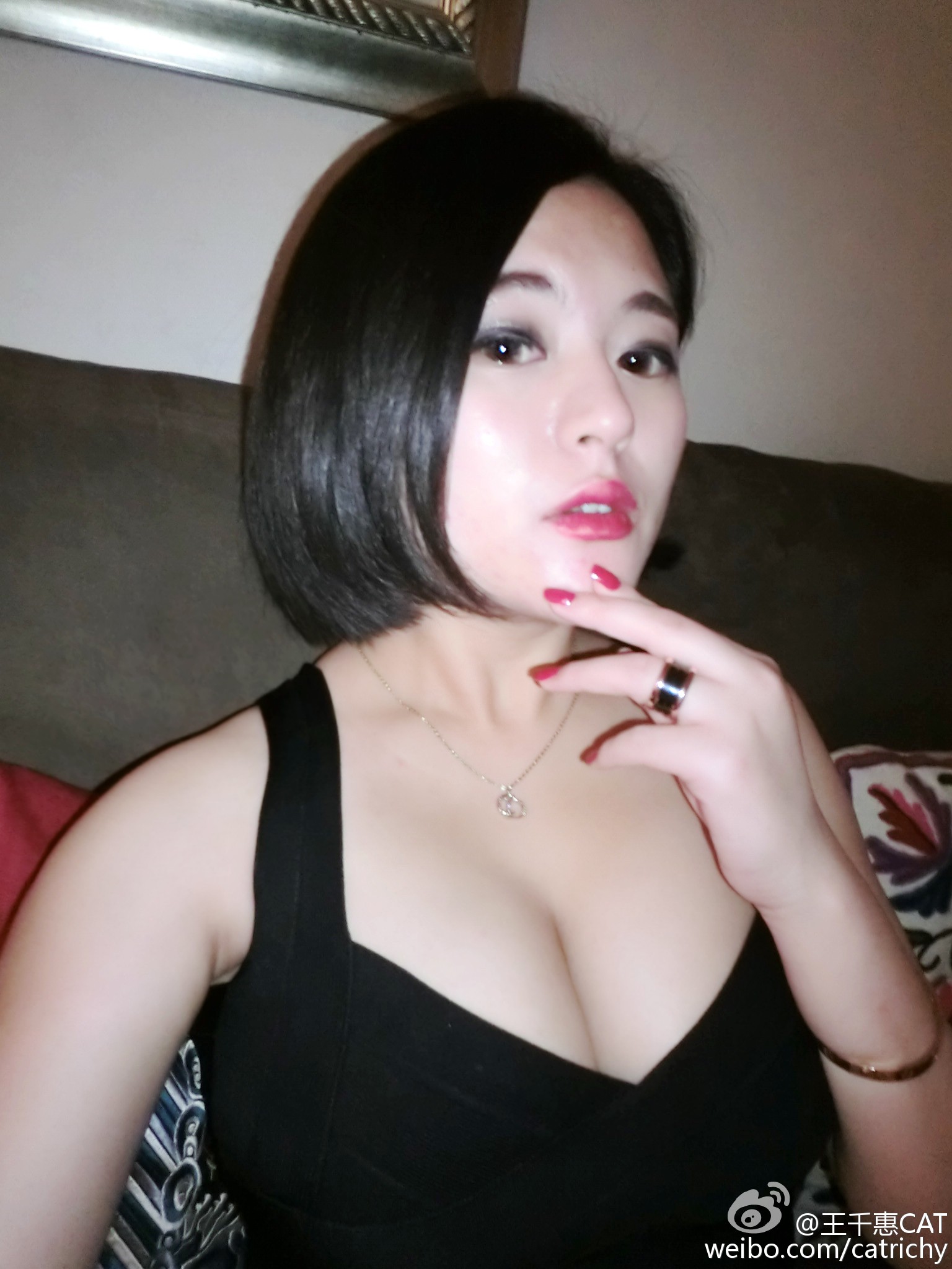 西瓜姐(王千惠) H杯美艳私房照诱惑写真图