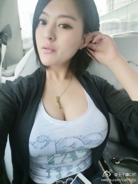 西瓜姐(王千惠) H杯美艳私房照诱惑写真图