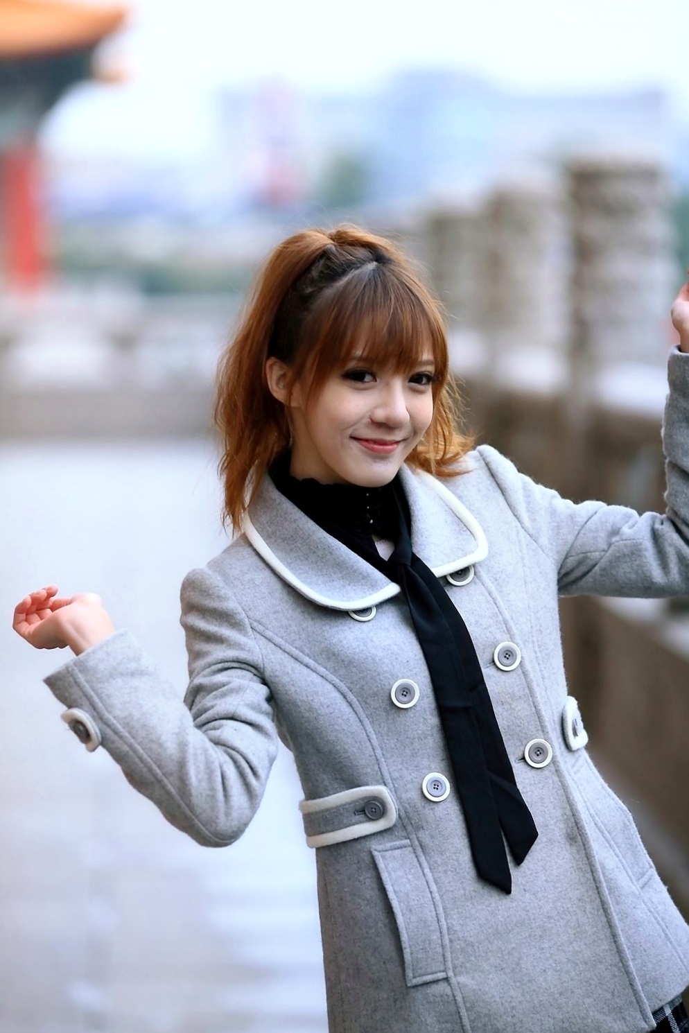 台湾正妹柠檬清新甜美户外写真,治愈系笑容灵动自然,打造满分女友感形象