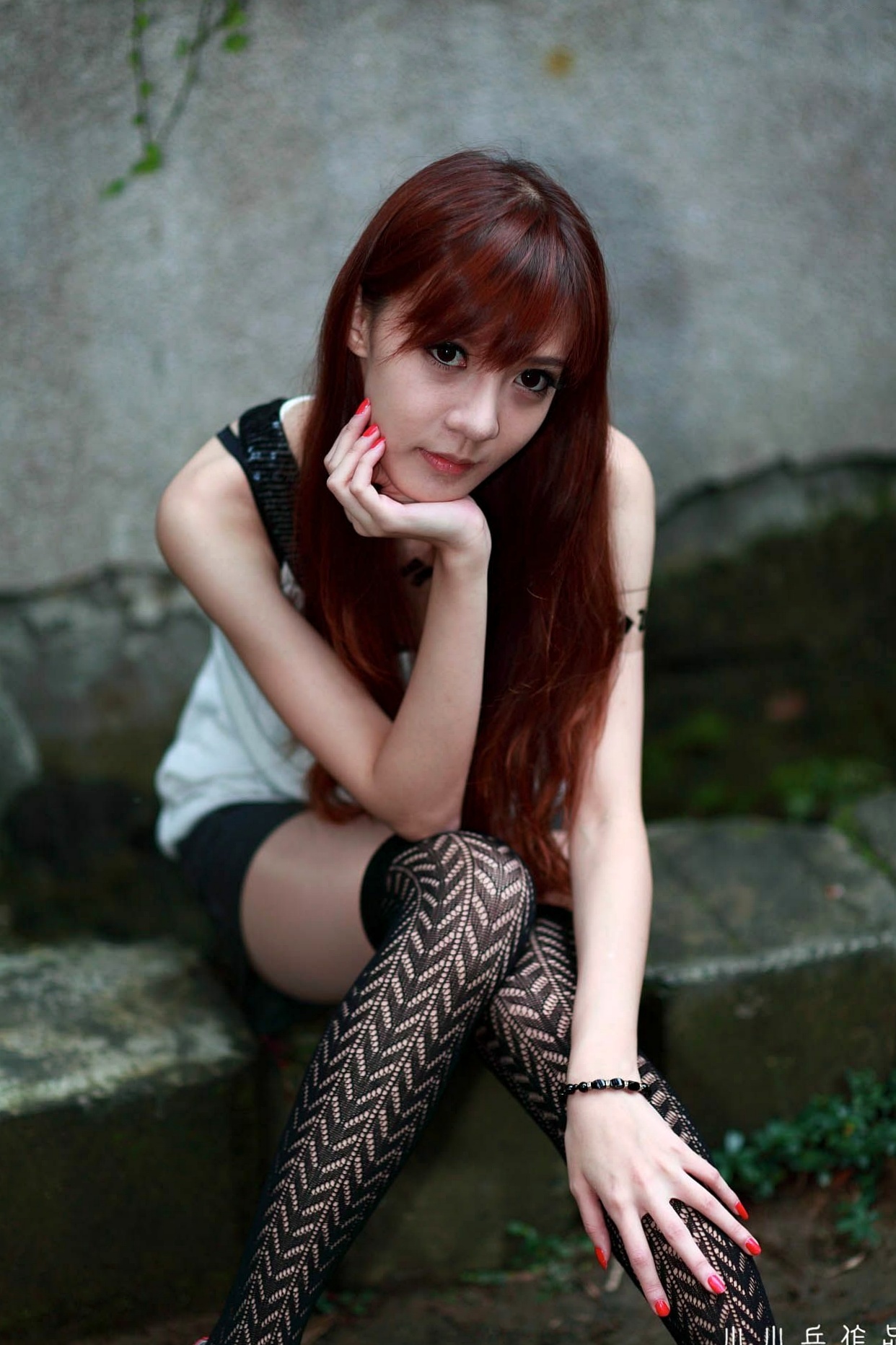 台湾正妹柠檬清新甜美户外写真,治愈系笑容灵动自然,打造满分女友感形象