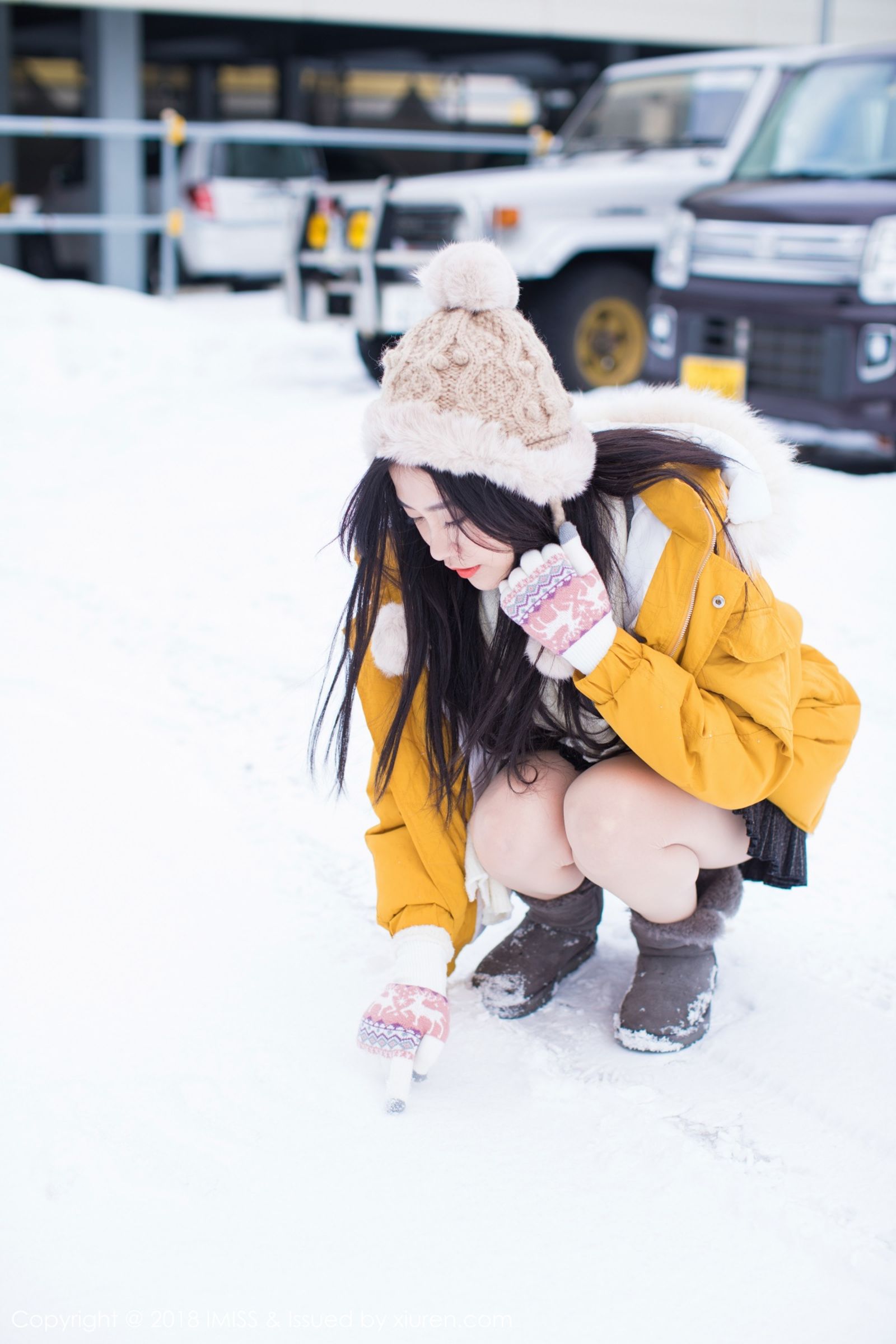 冬日女神许诺Sabrina 雪地戏耍妩媚和服
