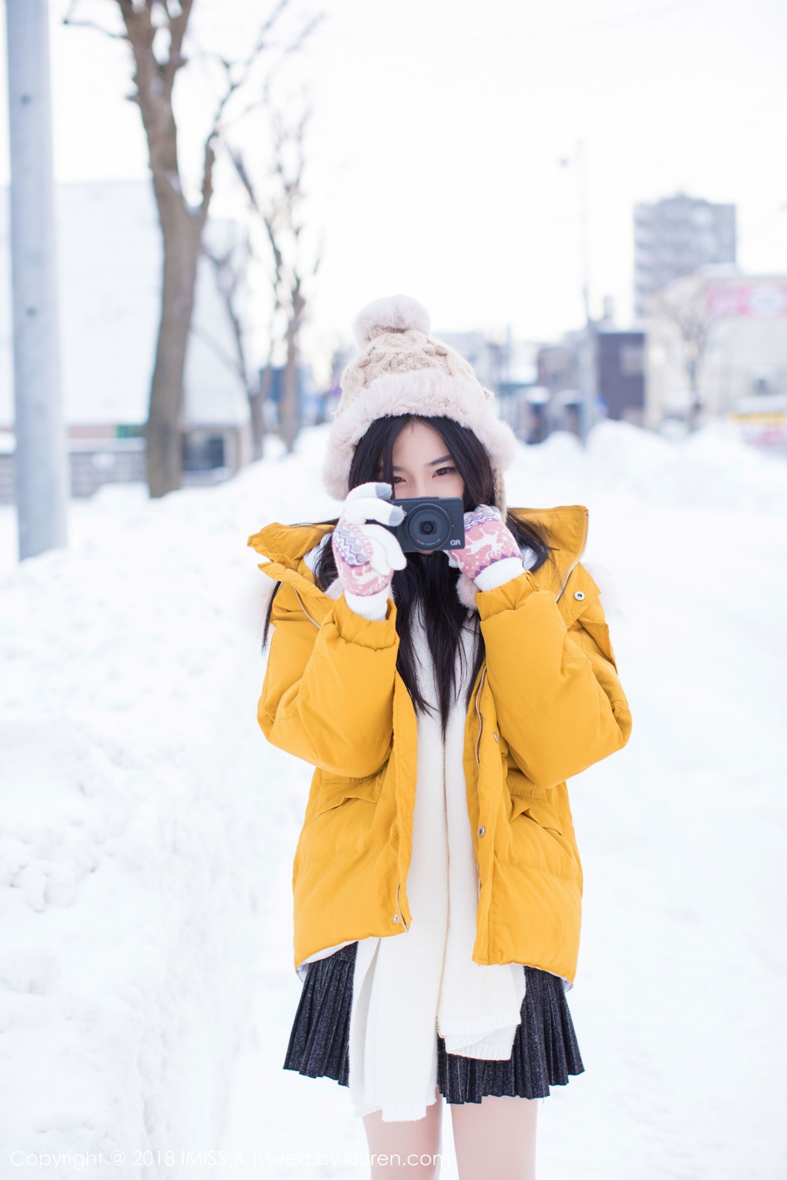 冬日女神许诺Sabrina 雪地戏耍妩媚和服