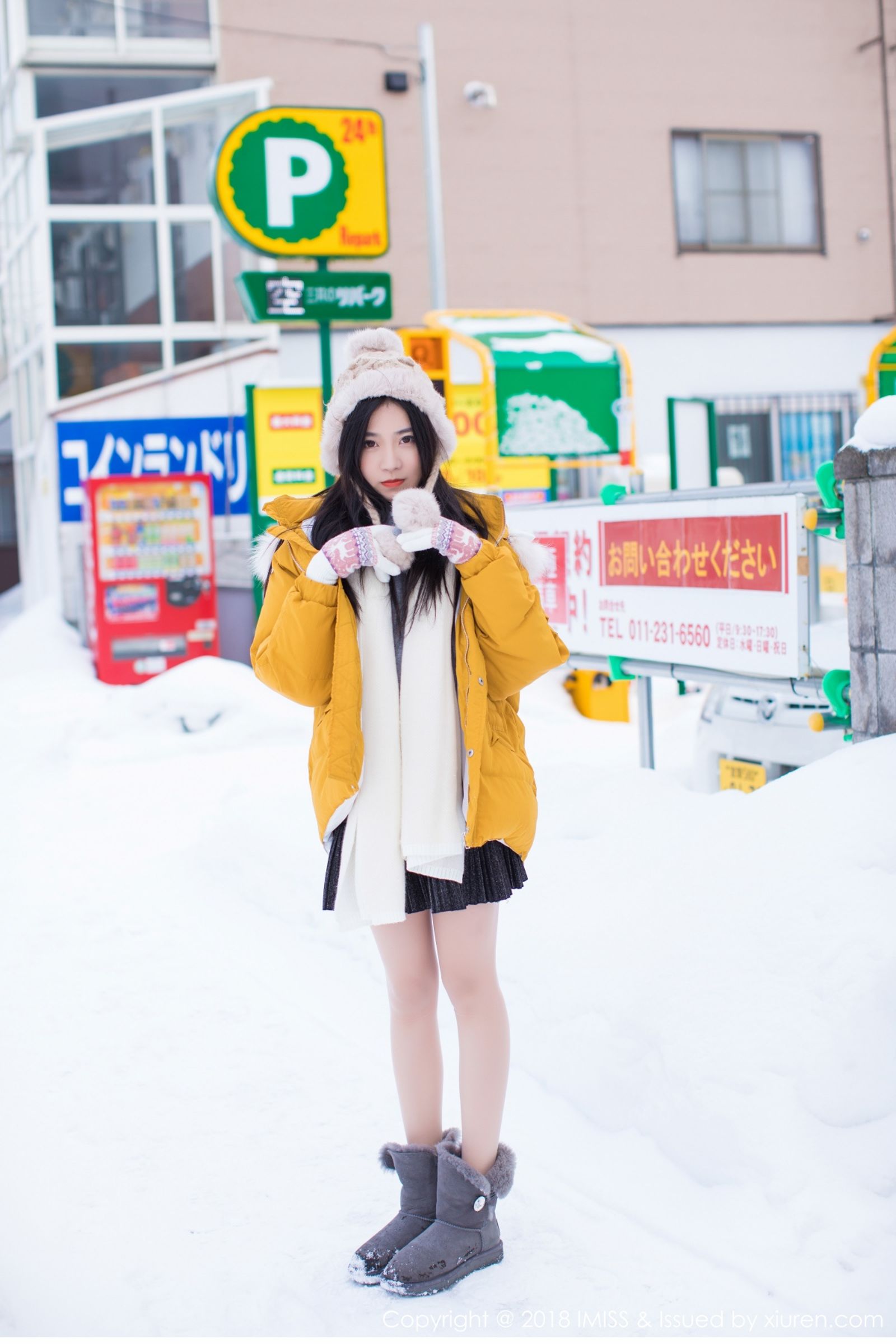 冬日女神许诺Sabrina 雪地戏耍妩媚和服
