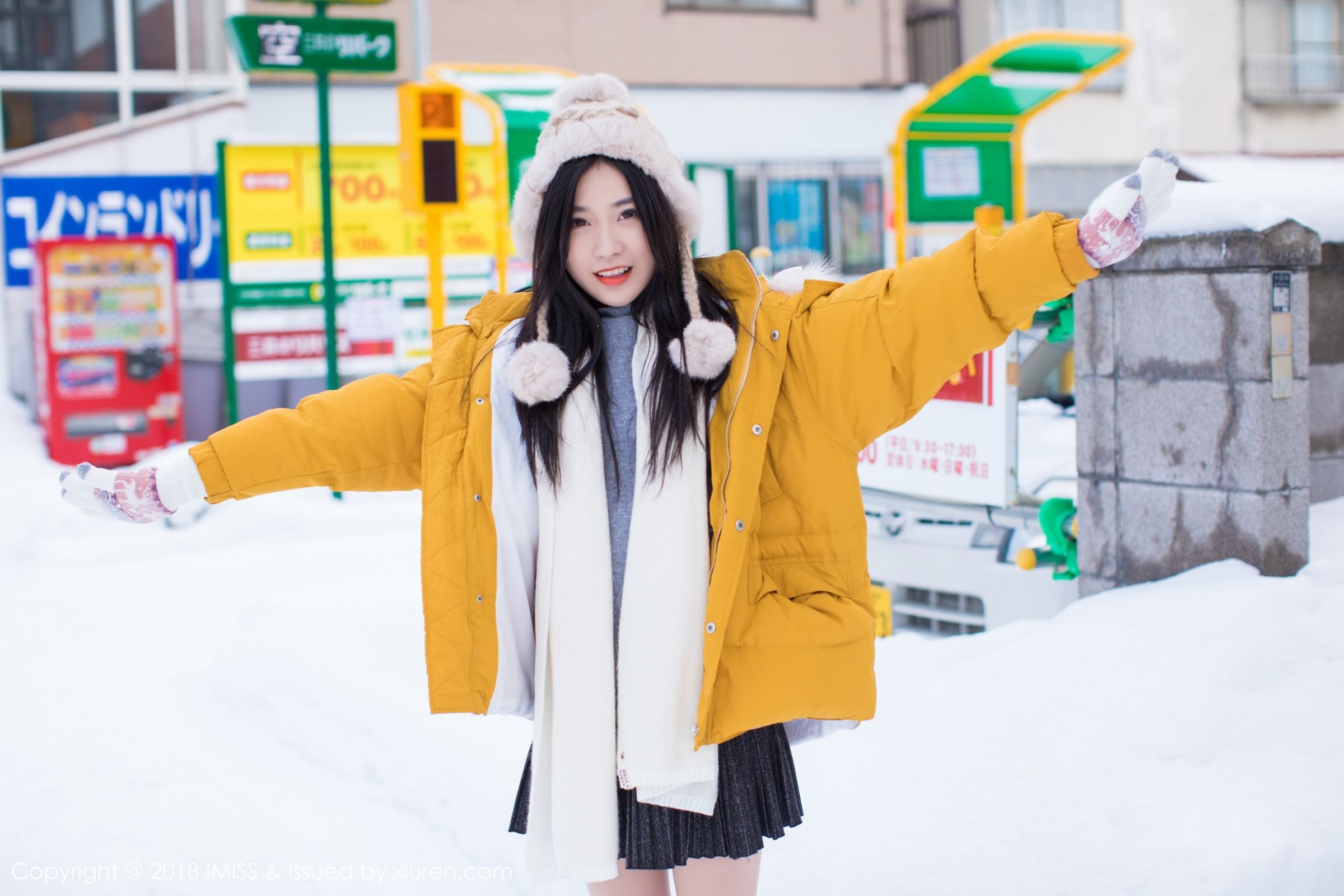 冬日女神许诺Sabrina 雪地戏耍妩媚和服