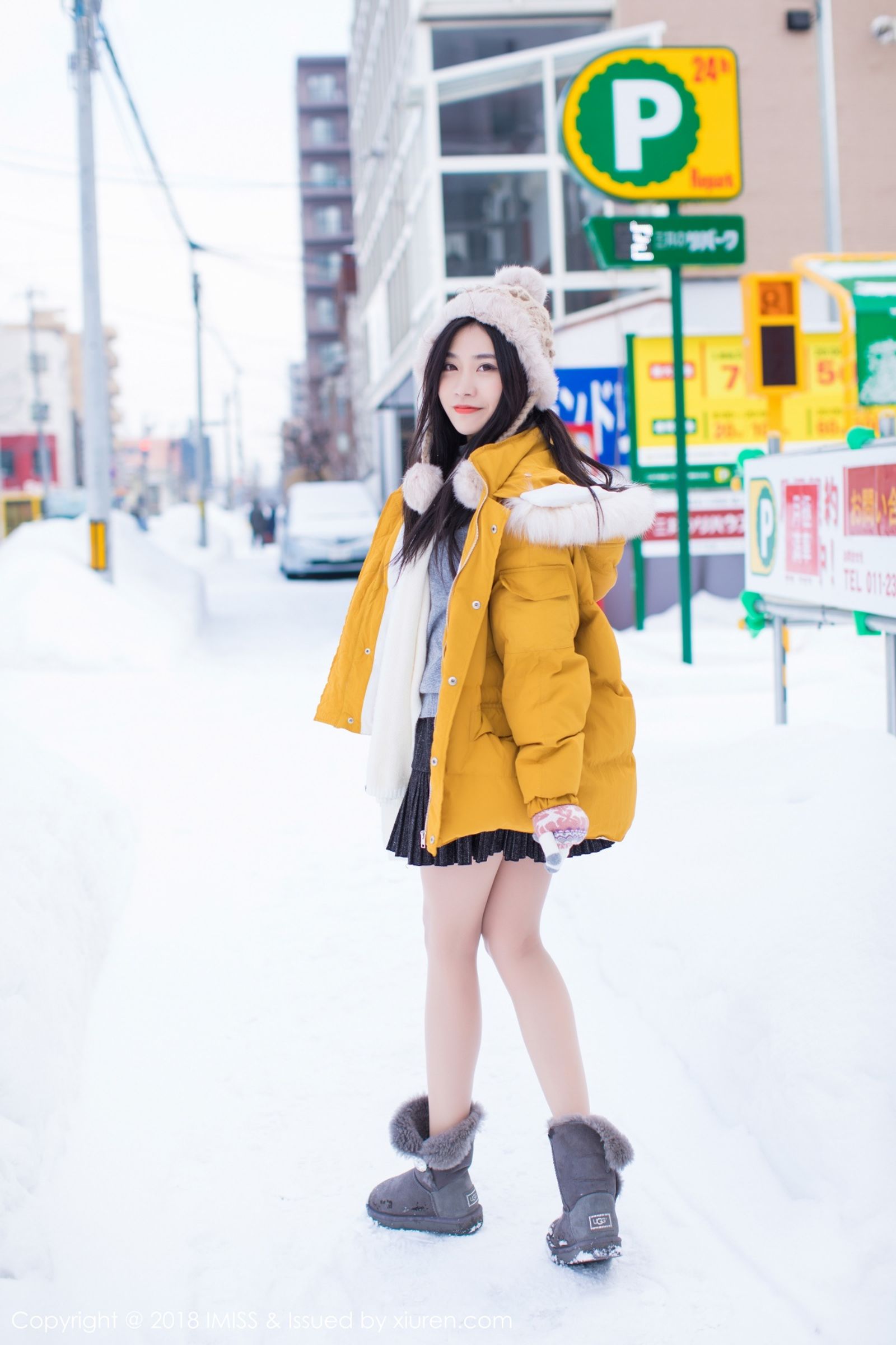 冬日女神许诺Sabrina 雪地戏耍妩媚和服
