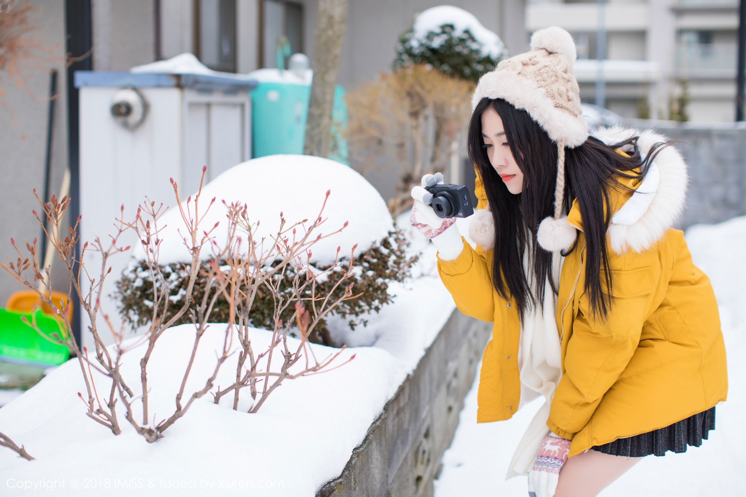 冬日女神许诺Sabrina 雪地戏耍妩媚和服
